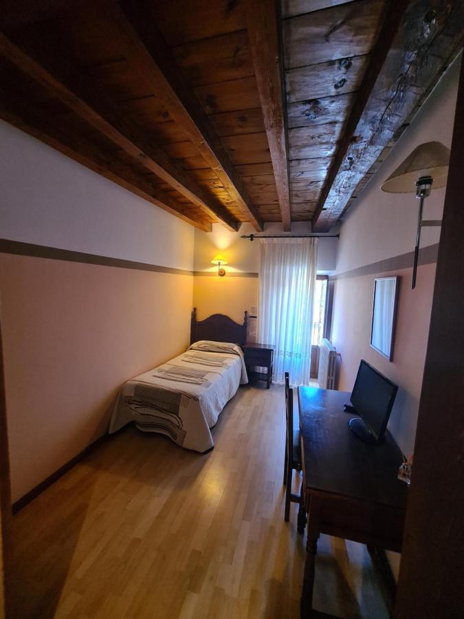 Hostal Las Nieves Salduero Extérieur photo