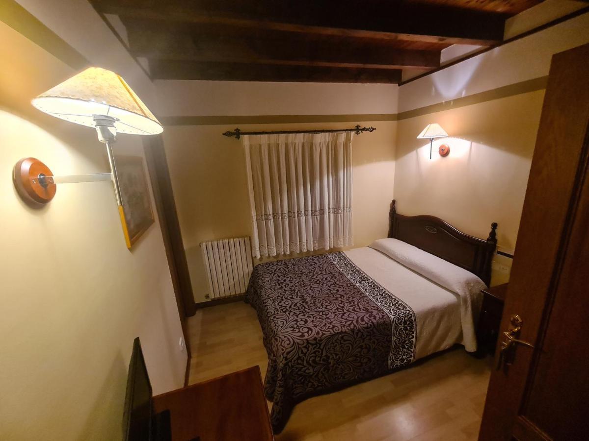 Hostal Las Nieves Salduero Extérieur photo